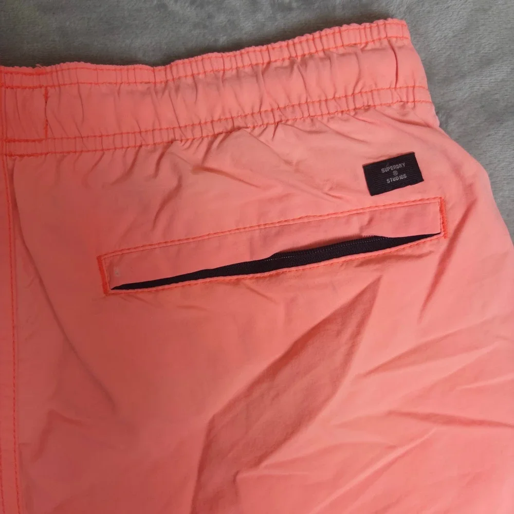 Superdry Swim Shorts Mens Size M Coral Pink Studios Mesh Lined Trunks Beachwear